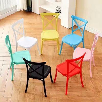 kopen Stapelen Kleine Kinderen Plastic Chair Zwart Rood Kinderen Plastic Chair online vervaardiging