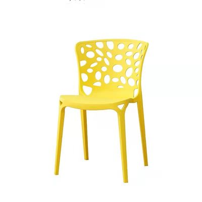 kopen Laadvermogen van 840pcs/40HQ Full PP Plastic Restaurant Eetstoelen met OEM Kleuren online vervaardiging
