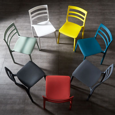 kopen Verstelbare volstapelbare stoelen van plastic PP Restaurants Eetstoelen Populaire moderne stoelen voor buitenstapels G.W. 19,4 kg 5 stuks/t online vervaardiging
