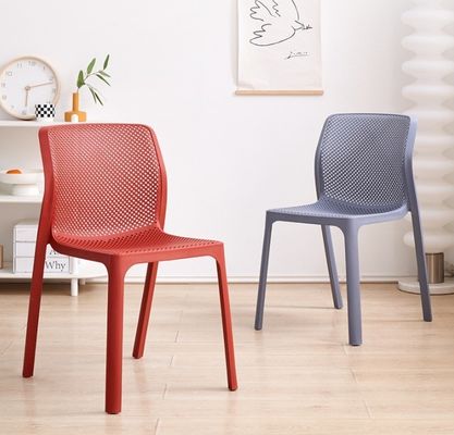 kopen Grauwe plastic stapelbare eetstoelen voor buitenshuis PP-plastic rattan eetstoelen online vervaardiging