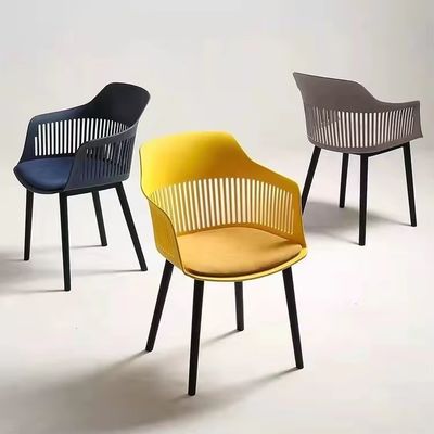 kopen Europese gele plastic eetstoelen Zwarte plastic eetstoelen online vervaardiging