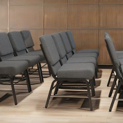 kopen Metalen stapelbare gepolsterde verbindende moderne kerkstoel voor theater online vervaardiging